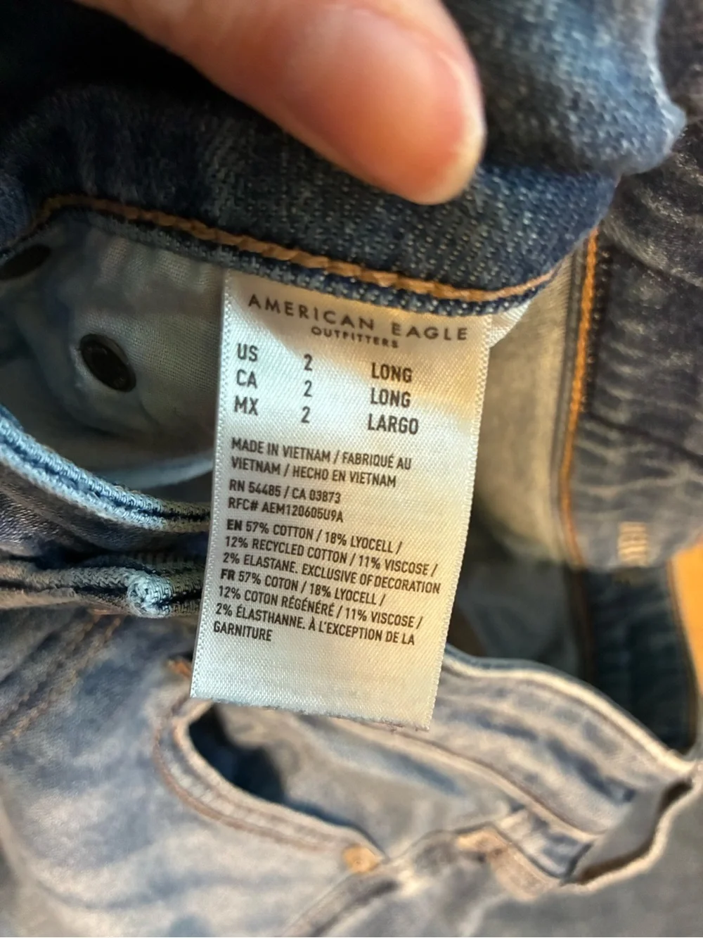 American Eagle Outfitters Light Wash Blue Jeans with Contrast Stitching